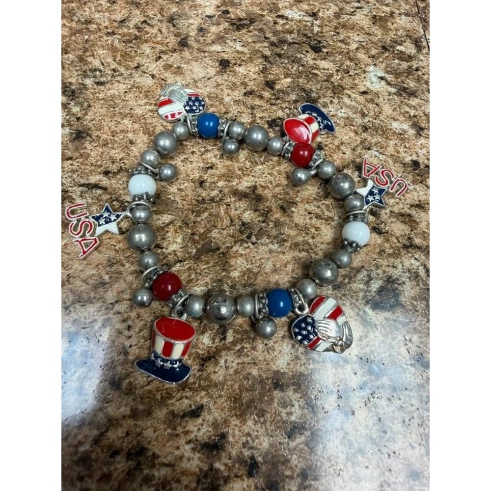 Patriotic USA Stretch Charm Bracelet Uncle Sam Hat American Flag Heart